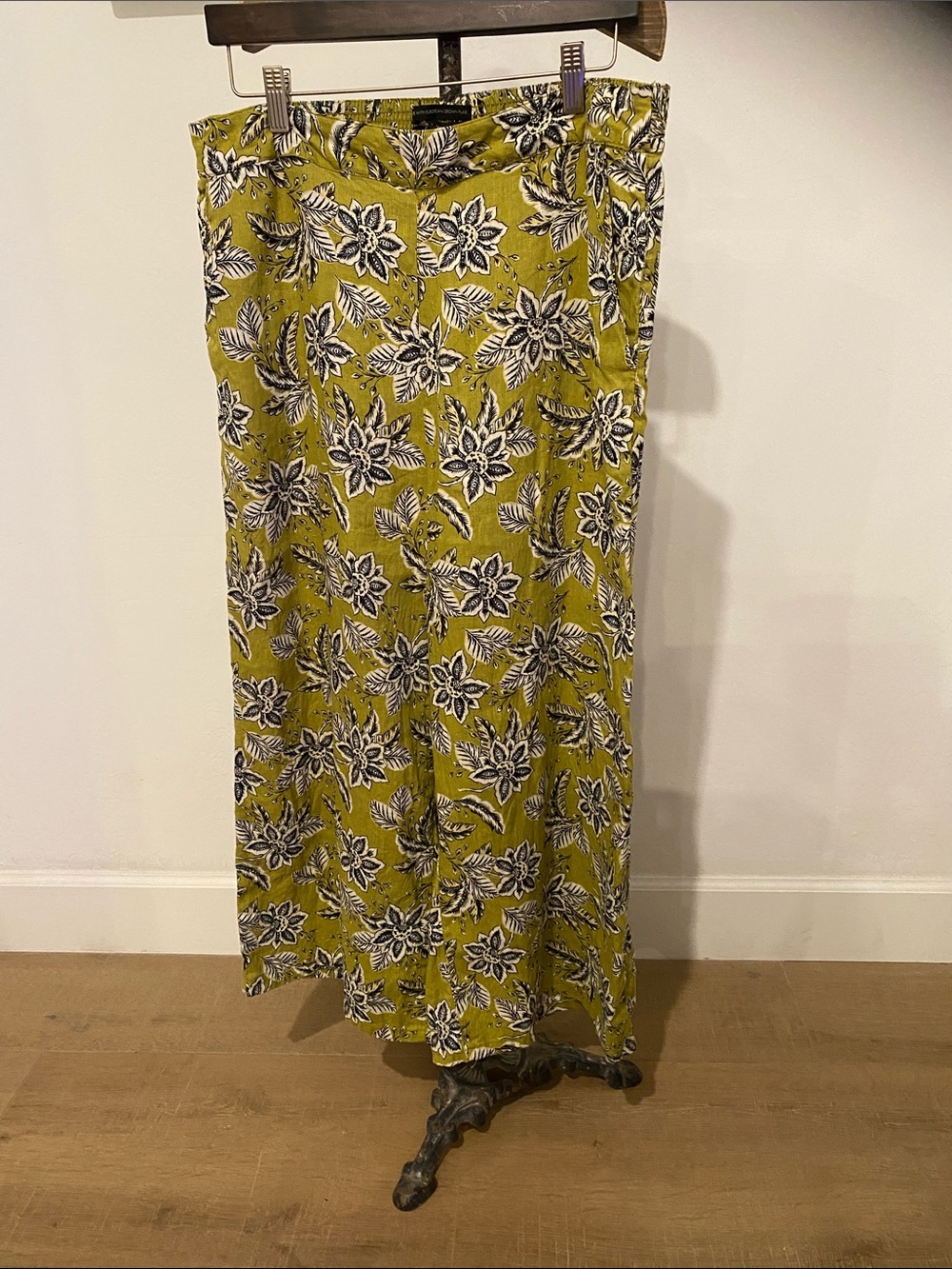 Tahari Olive Green Floral Midi Skirt